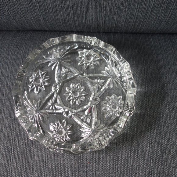 Vintage Fancy Glass Ash Tray - Picture 2 of 8